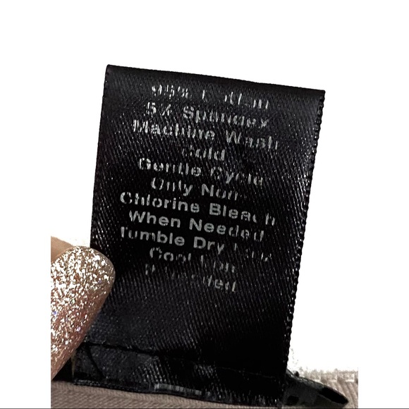 Ann Taylor Loft Factory Beige Stretchy Pleated Front Top, Size Small - Picture 6 of 7